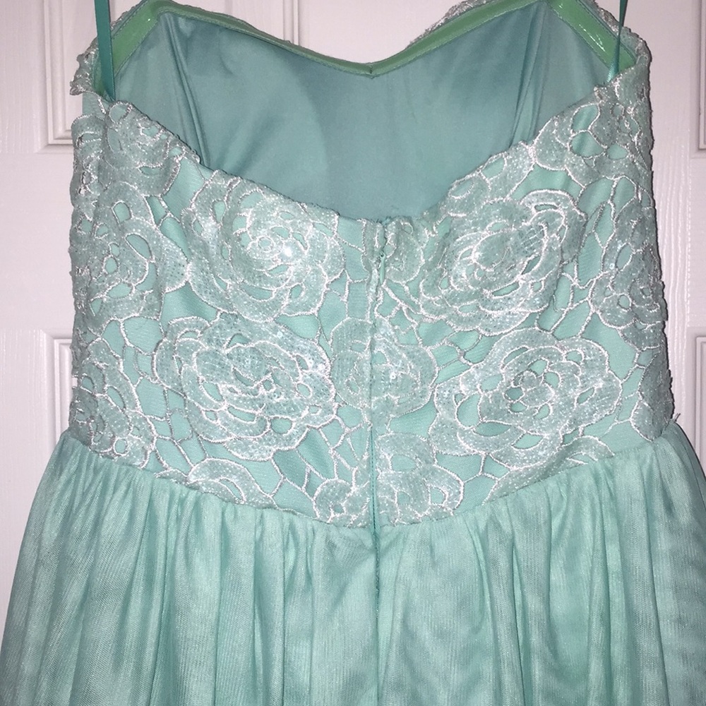 Homecoming dress - Picture 2 of 3